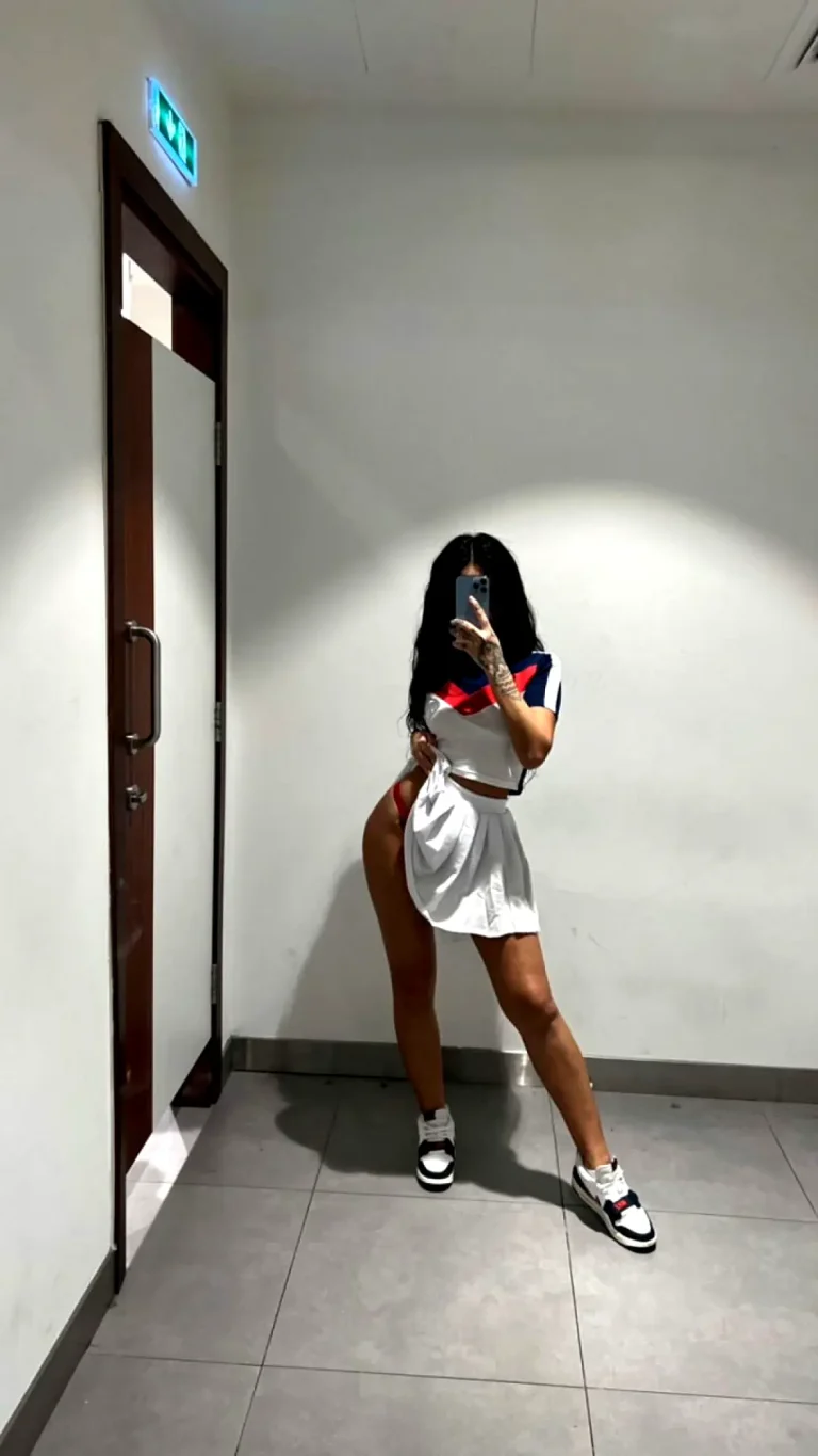 Эскортница Кунсая  - грудь 1.5, рост 167 см, вес 55 кг, цвет волос Брюнетки, национальность Казашки