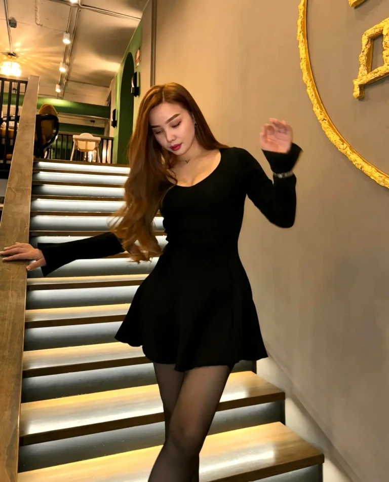 Эскортница Жулдызай  - грудь 2, рост 177 см, вес 60 кг, цвет волос Брюнетки, национальность Казашки