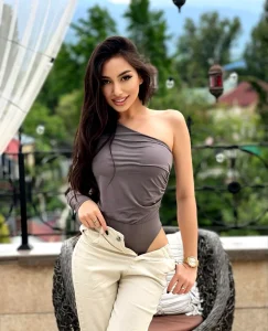 проститутка Зере — возраст 24, рост 174, вес 58, размер груди 2