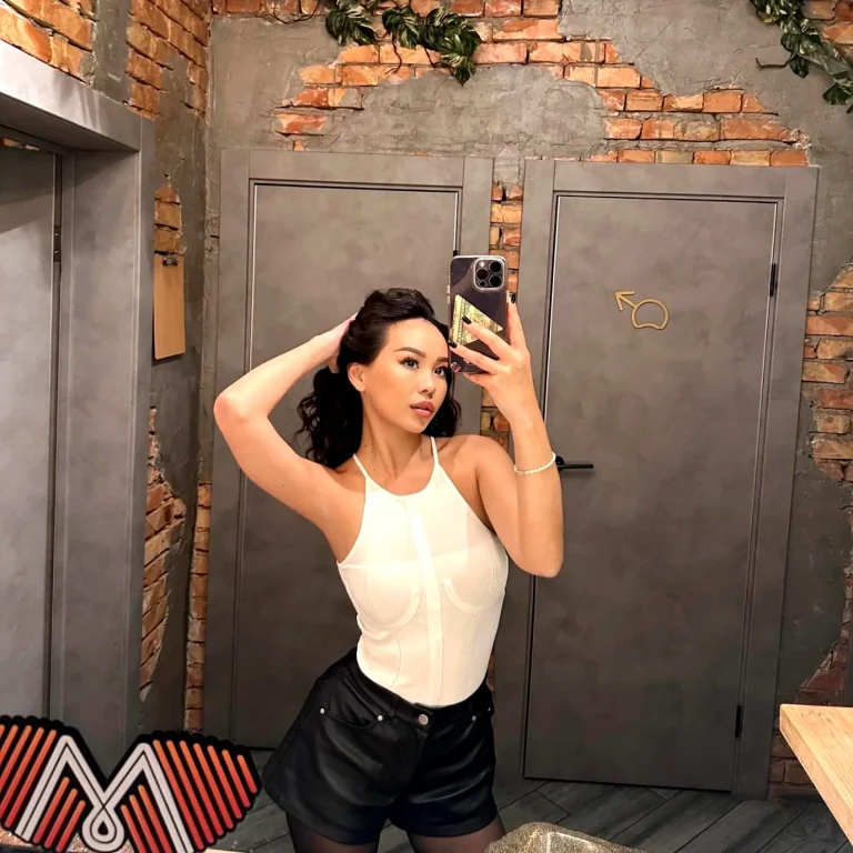 Эскортница Раушан - грудь 1, рост 178 см, вес 59 кг, цвет волос Брюнетки, национальность Казашки