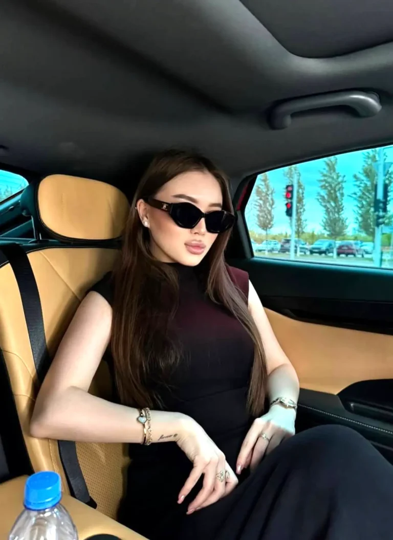 Эскортница Жансезим - грудь 2, рост 166 см, вес 57 кг, цвет волос Брюнетки, национальность Азиатки, Казашки